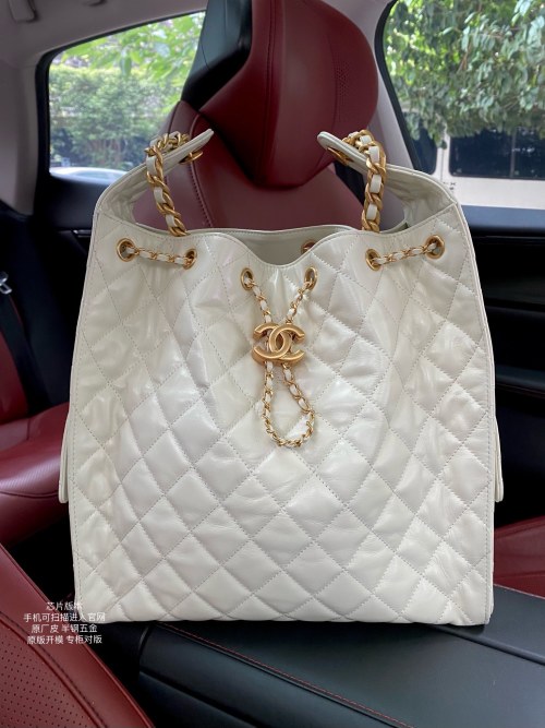 Chanel 25 Hobo Large Handbag Top Quality, White Leather, 40*30*15cm 1 Chanel 25 Hobo Large Handbag Top Quality, White Leather, 40*30*15cm