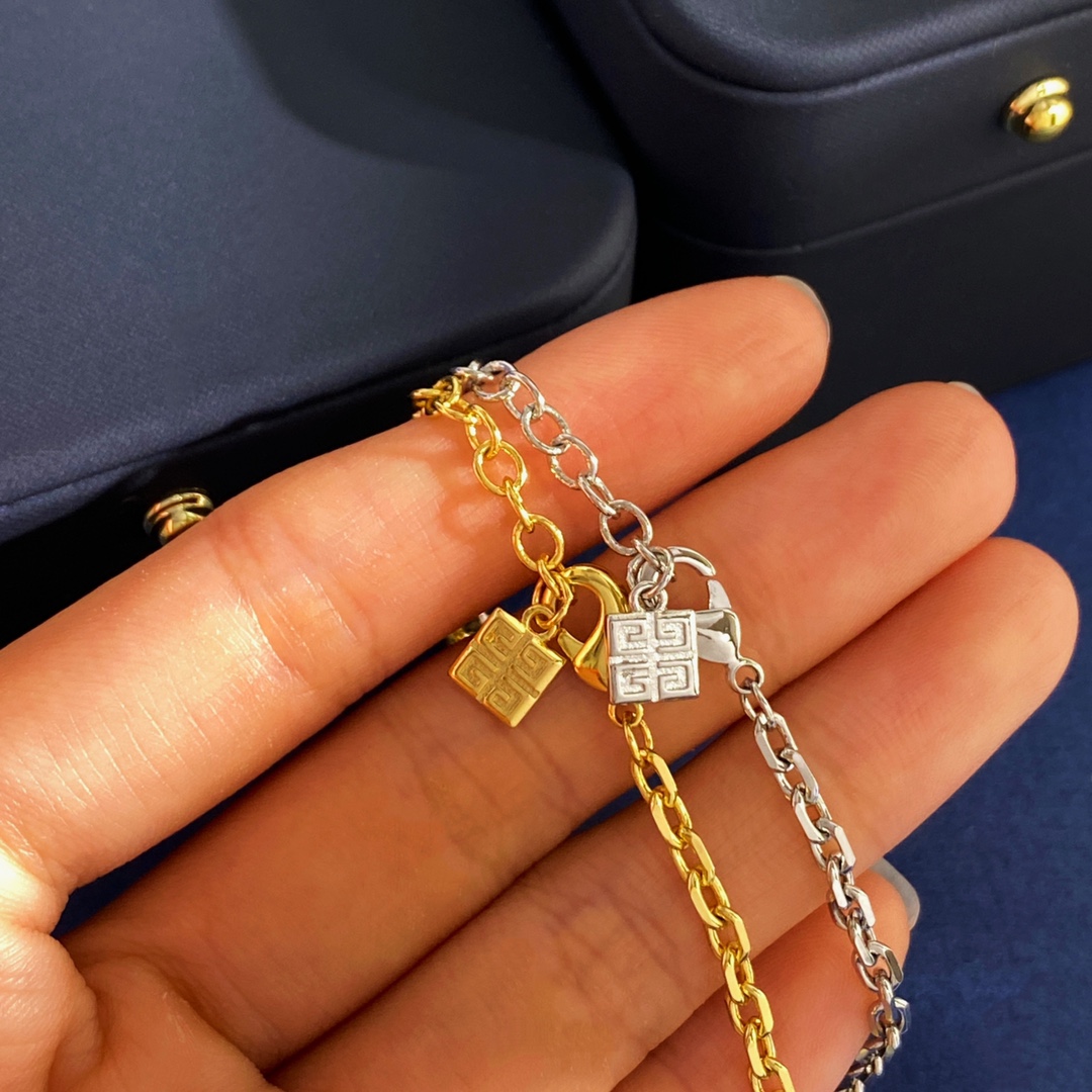 Givenchy 18k Gold Lock-Down Bracelet Design Summary: Two-Tone Brass, 12.8g, 20.7cm Length - 图片 2
