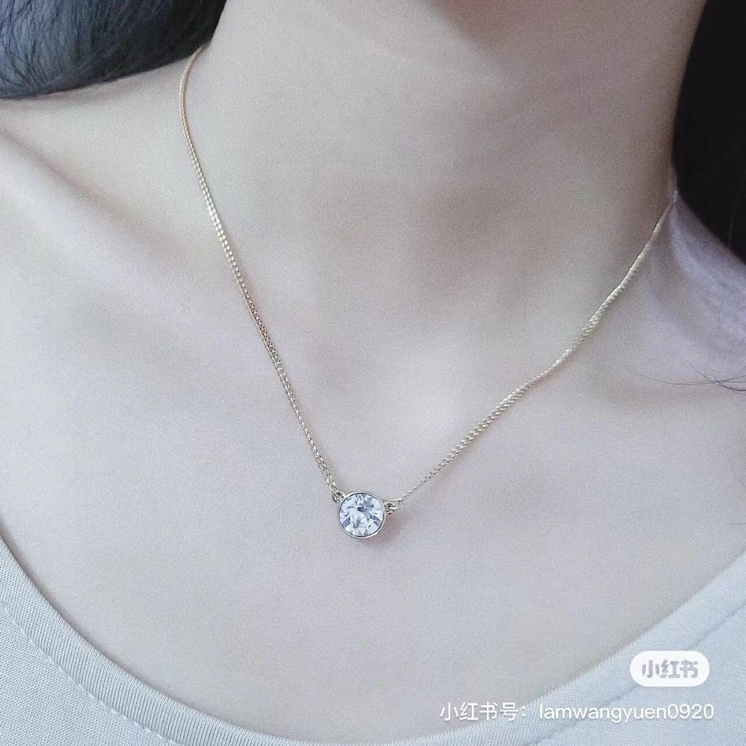 Givenchy Givenchy纪梵希许愿球白金项链 仙女本仙显白的颜色，喜欢佩戴一些小饰品，可以让自己心情更美好