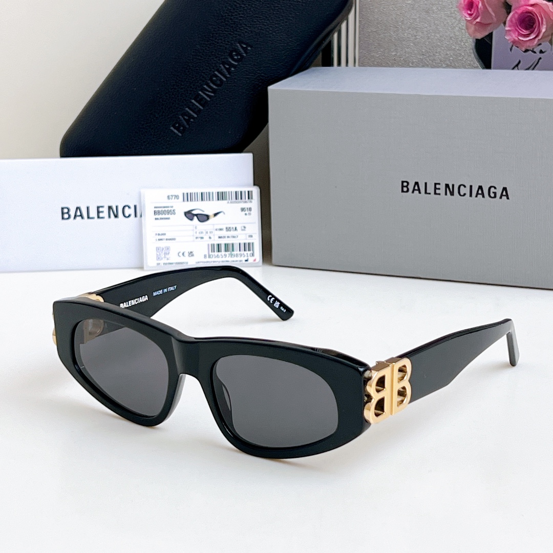  BALENCIAGA BB0095 高版本
Size53口19-135 巴黎世家双B标志
最新官网11