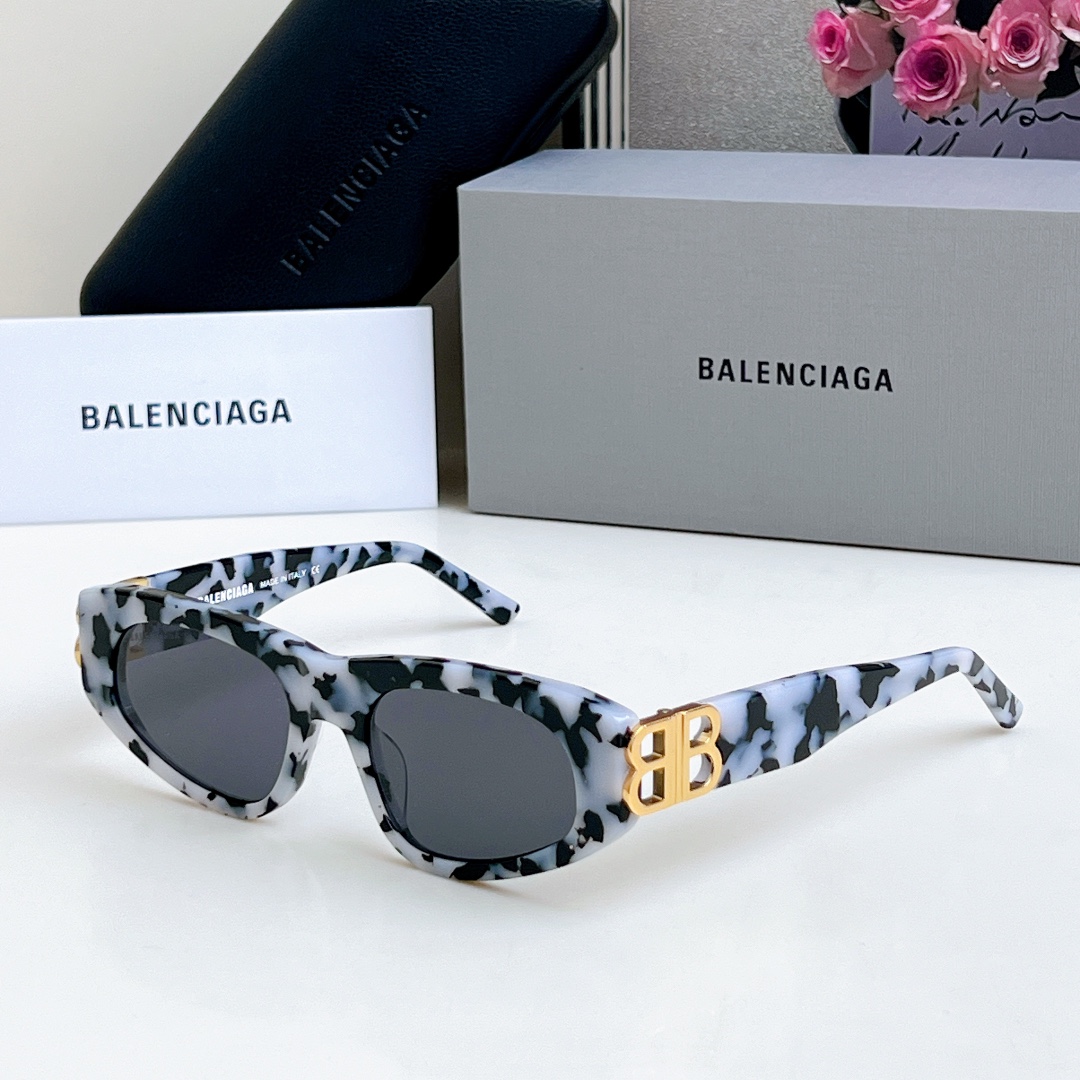  BALENCIAGA BB0095 高版本
Size53口19-135 巴黎世家双B标志
最新官网11
