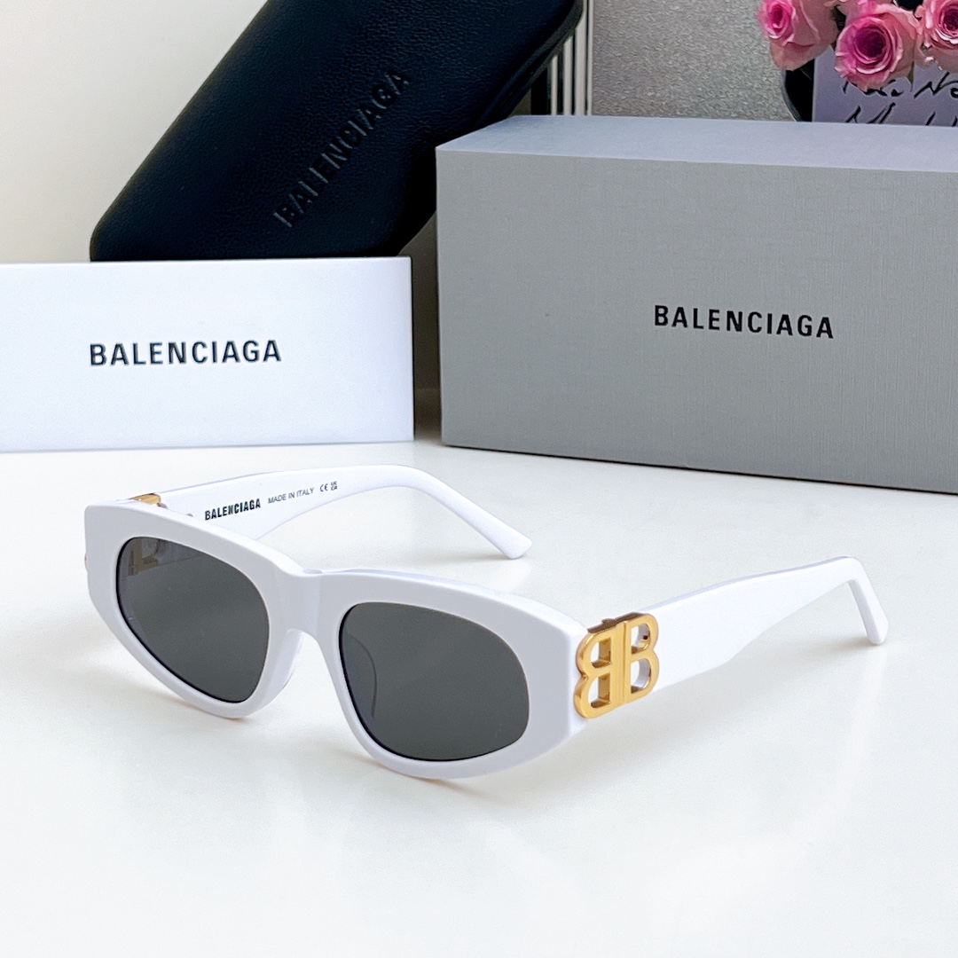  BALENCIAGA BB0095 高版本
Size53口19-135 巴黎世家双B标志
最新官网11
