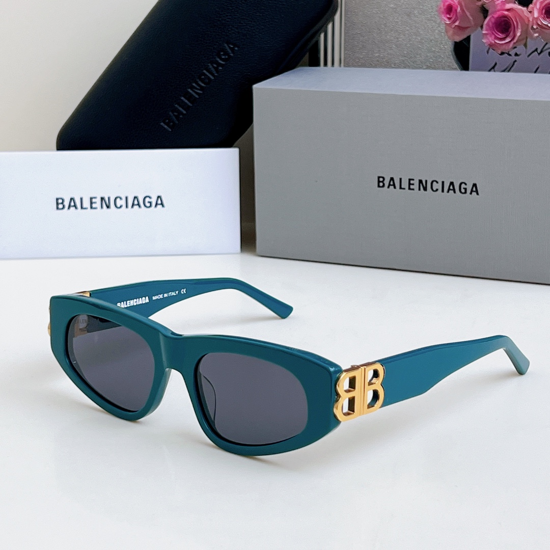  BALENCIAGA BB0095 高版本
Size53口19-135 巴黎世家双B标志
最新官网11