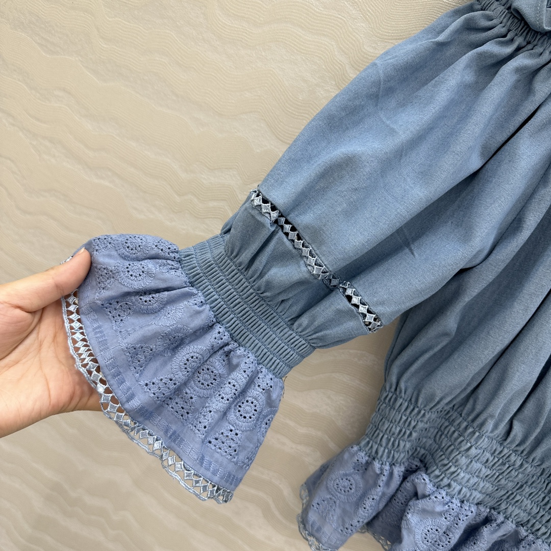 独家首发！高端原单品质，⛱️ zm南法度假风穿搭，波嬉风 法式刺绣拼接一字肩 吊带 泡泡袖 三种穿法牛仔