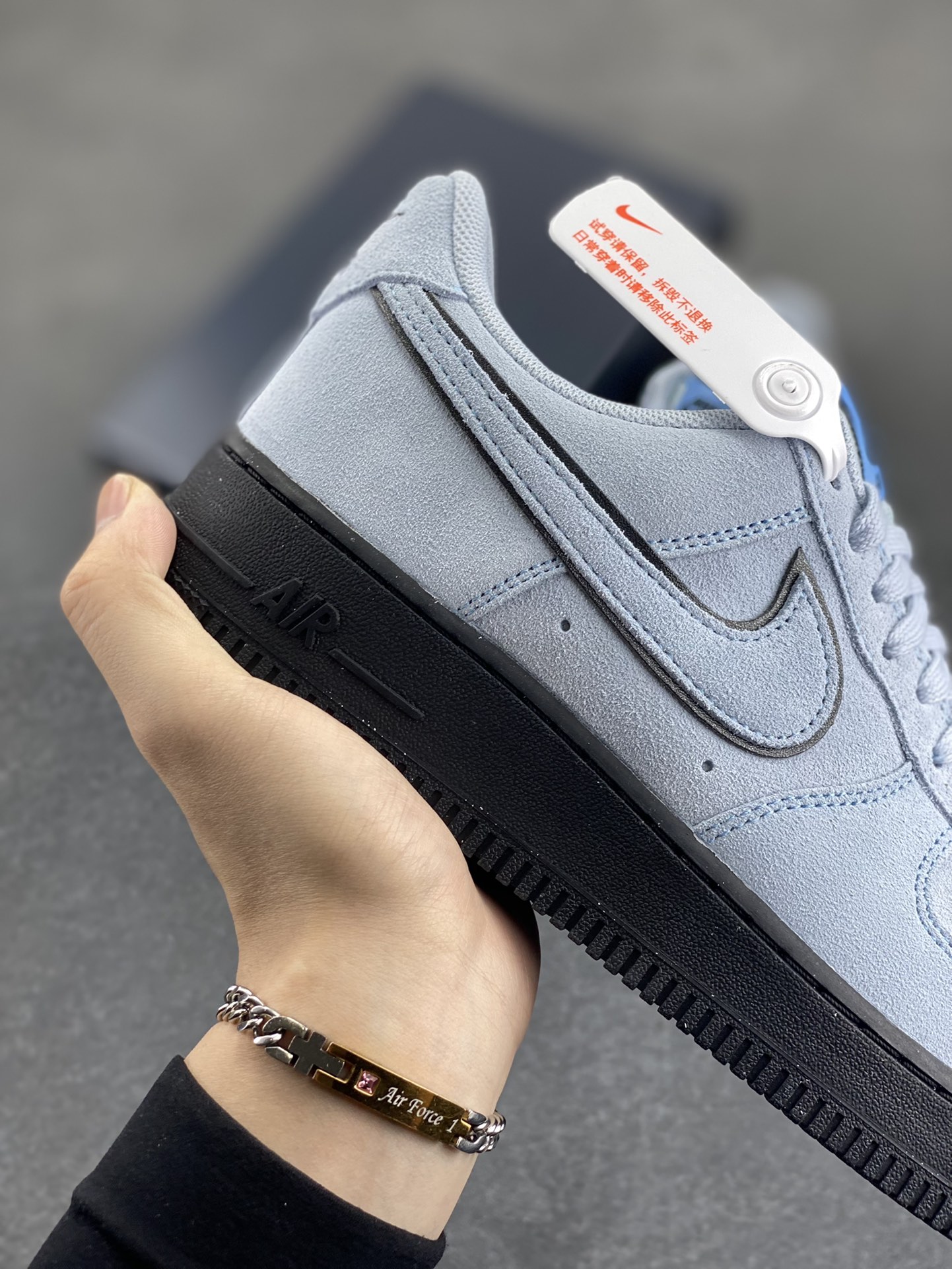 图片[6]-Nike Air Force 1 Low 军械蓝 空军一号低帮运动休闲板鞋 原楦头原纸板 打造纯正空军版型#专注外贸渠道 全掌内置蜂窝气垫 #原盒配件 原厂中底钢印、拉帮完美 货号：HQ1966-400 尺码：36 36.5 37.5 38 38.5 39 40 40.5 41 42 42.5 43 44 44.5 45-选品中心
