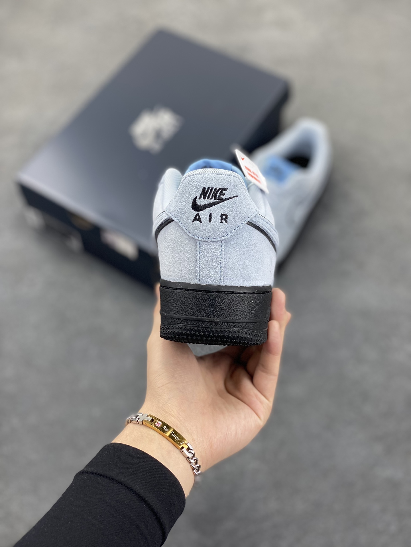 图片[4]-Nike Air Force 1 Low 军械蓝 空军一号低帮运动休闲板鞋 原楦头原纸板 打造纯正空军版型#专注外贸渠道 全掌内置蜂窝气垫 #原盒配件 原厂中底钢印、拉帮完美 货号：HQ1966-400 尺码：36 36.5 37.5 38 38.5 39 40 40.5 41 42 42.5 43 44 44.5 45-选品中心