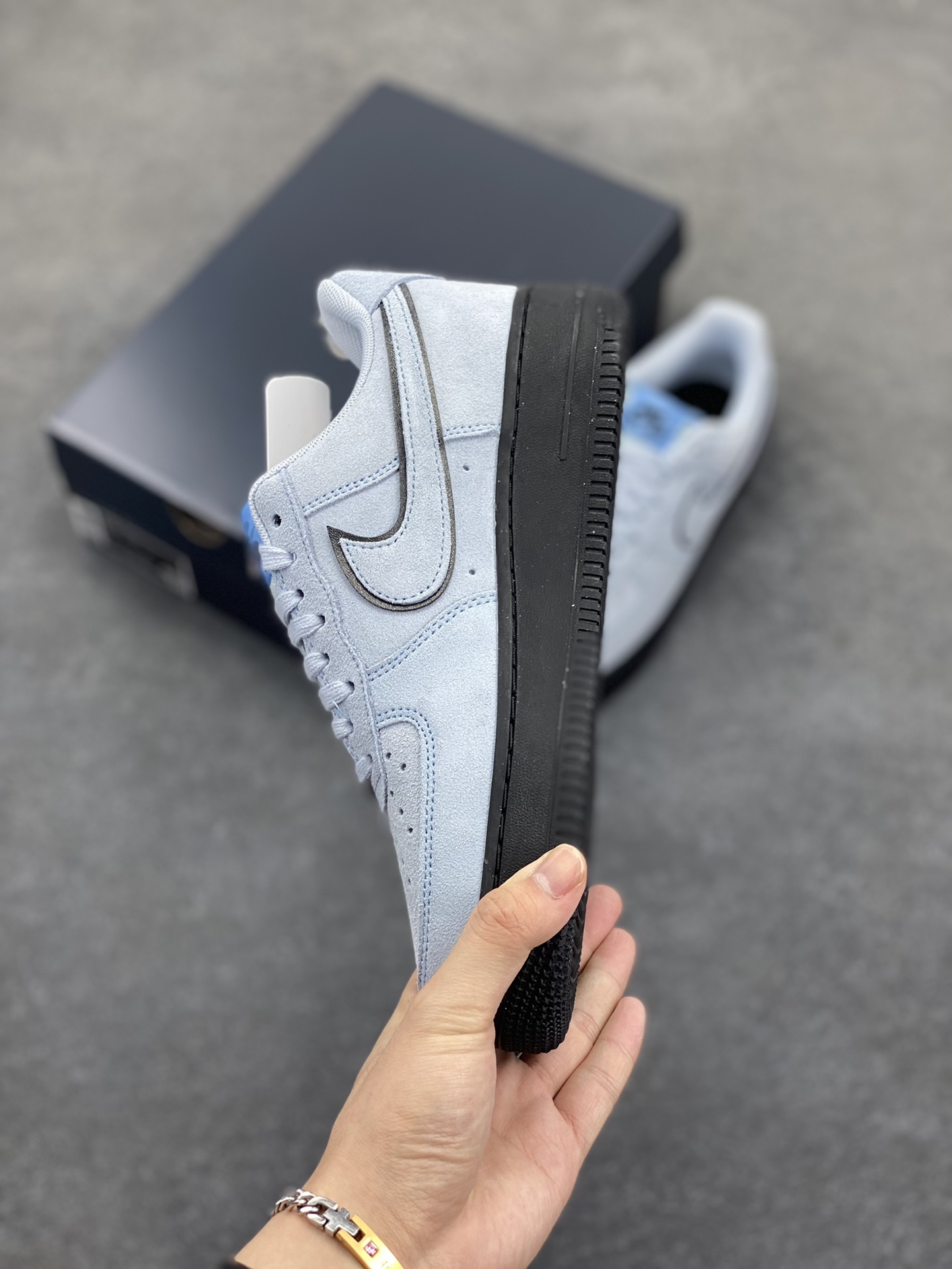 图片[3]-Nike Air Force 1 Low 军械蓝 空军一号低帮运动休闲板鞋 原楦头原纸板 打造纯正空军版型#专注外贸渠道 全掌内置蜂窝气垫 #原盒配件 原厂中底钢印、拉帮完美 货号：HQ1966-400 尺码：36 36.5 37.5 38 38.5 39 40 40.5 41 42 42.5 43 44 44.5 45-选品中心