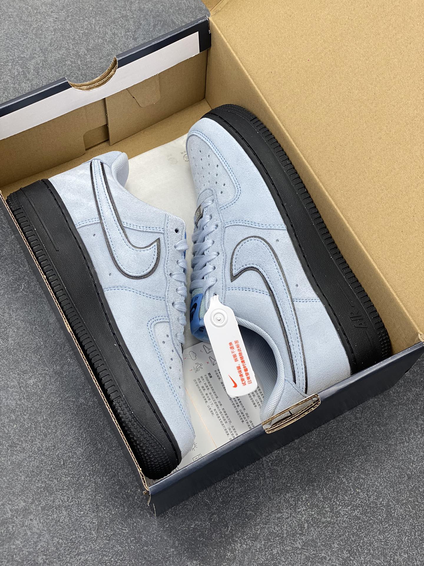 图片[9]-Nike Air Force 1 Low 军械蓝 空军一号低帮运动休闲板鞋 原楦头原纸板 打造纯正空军版型#专注外贸渠道 全掌内置蜂窝气垫 #原盒配件 原厂中底钢印、拉帮完美 货号：HQ1966-400 尺码：36 36.5 37.5 38 38.5 39 40 40.5 41 42 42.5 43 44 44.5 45-选品中心