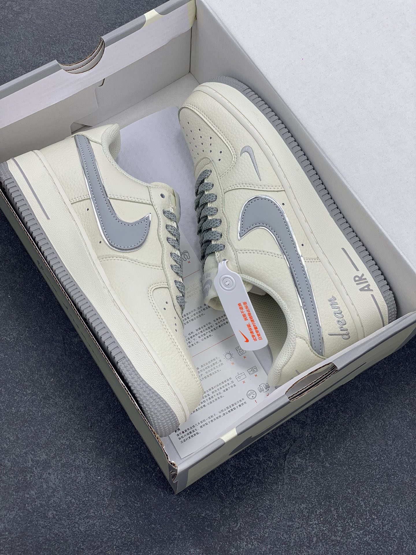 图片[9]-小红书爆款 官方定制  Nike Air Force 1 Low \’07 “ dream”白灰小勾低帮空军一号休闲板鞋 定制皮料 专属鞋盒 原楦原纸板 纯正空军版型 高清洁度 内置全掌气垫 货号： DR2024-106 尺码：36 36.5 37.5 38 38.5 39 40 40.5 41 42 42.5 43 44 44.5 45-选品中心