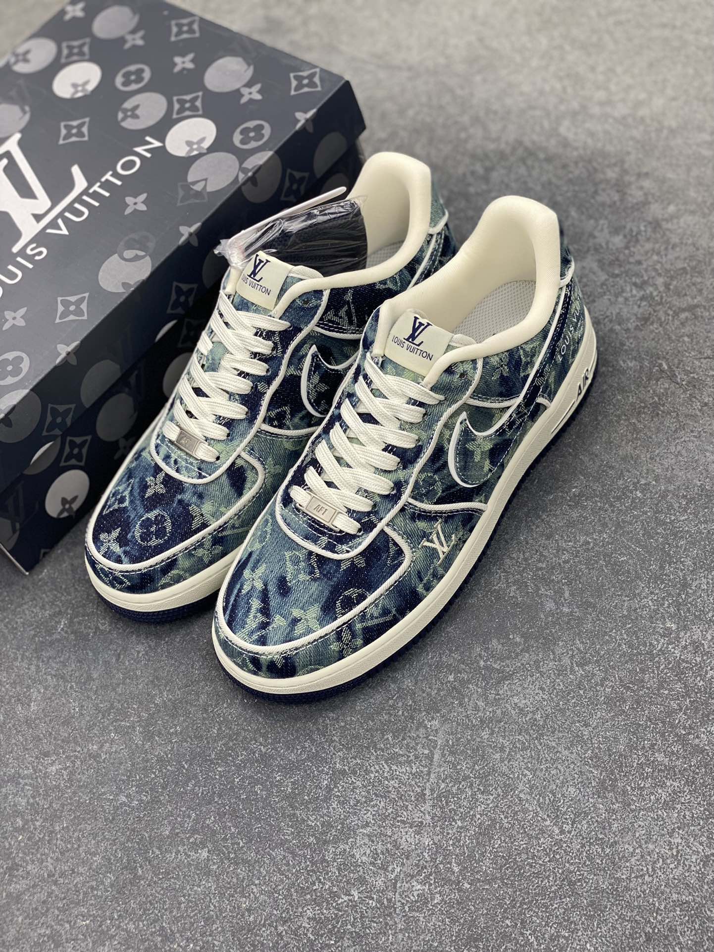 图片[8]-Nike Air Force 1 Low 07 x Louis Vuitton 牛仔布 原楦头原纸板 打造纯正低帮空军版型专注外贸渠道 全掌内置蜂窝气垫 原盒配件 原厂中底钢印、拉帮完美 货号：SC9207-533 尺码：36 36.5 37.5 38 38.5 39 40 40.5 41 42 42.5 43 44 44.5 45-选品中心