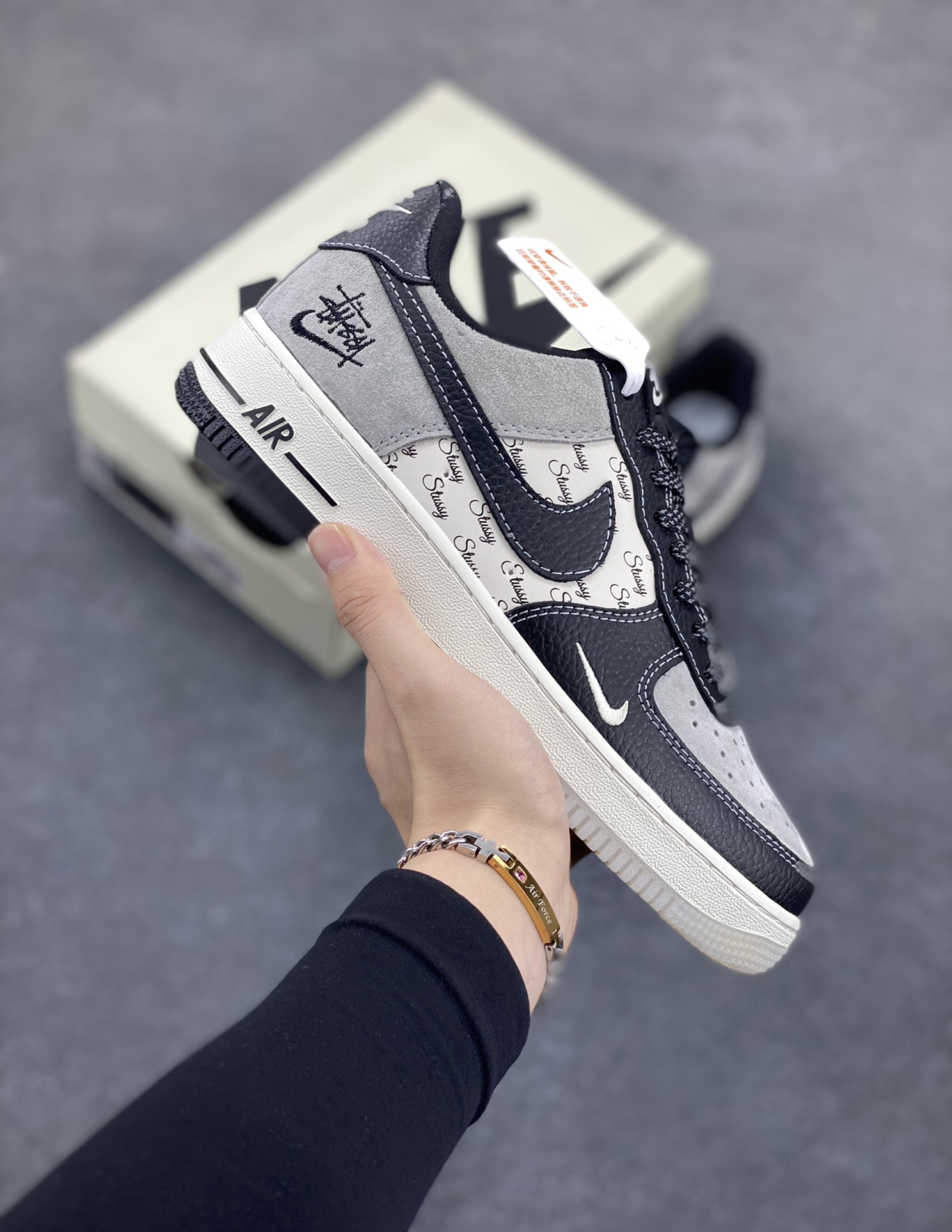 NIke Air Force 1 \'07 Low “斯图西联名——双拼黑荔纹”空军一号 低帮 运动鞋 休闲鞋 折边针车 工艺难度大 原楦头原纸板 原装鞋盒 定制五金配件 内置全掌气垫 原厂鞋底 货号：CH6336-518 尺码：36 36.5 37.5 38 38.5 39 40 40.5 41 42 42.5 43 44 44.5 45-选品中心