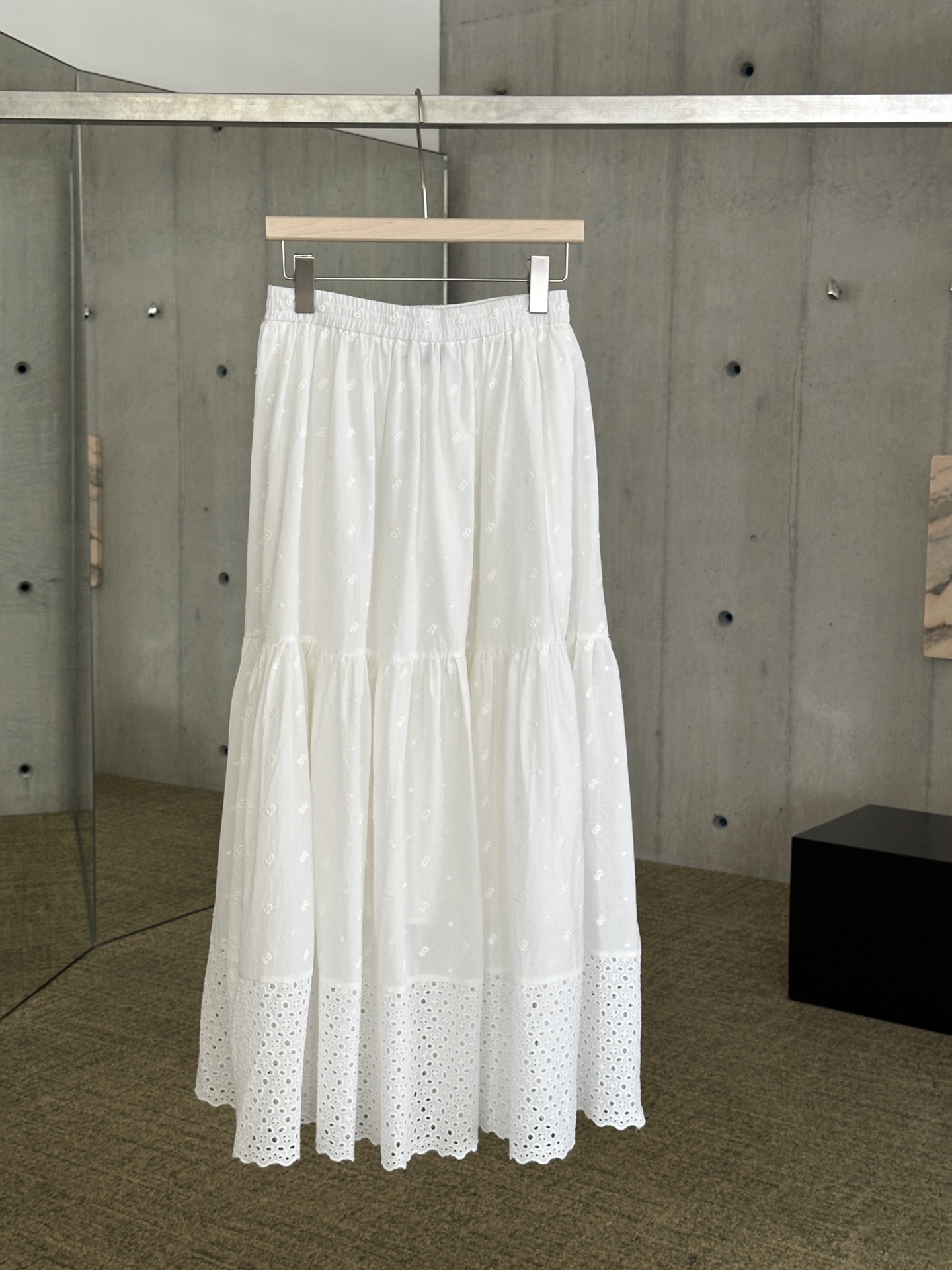 NO:411873,YS ｜New Summer Collection Super beautiful Heavy Industry First Love White Skirt ~ Clean and gentle to the bones, with lining, very high-end and exquisite texture, waistline cut, especially high-end and slimming SML,, skirts, alexander wang19860909YS ｜New Summer Collection 超美重工初恋白半裙 ～ 干干净净温柔到骨子里 有内衬 质感非常高级精致 版型腰线剪裁 特别显高 显瘦  SML,,skirts,alexander wang,Women's clothing
