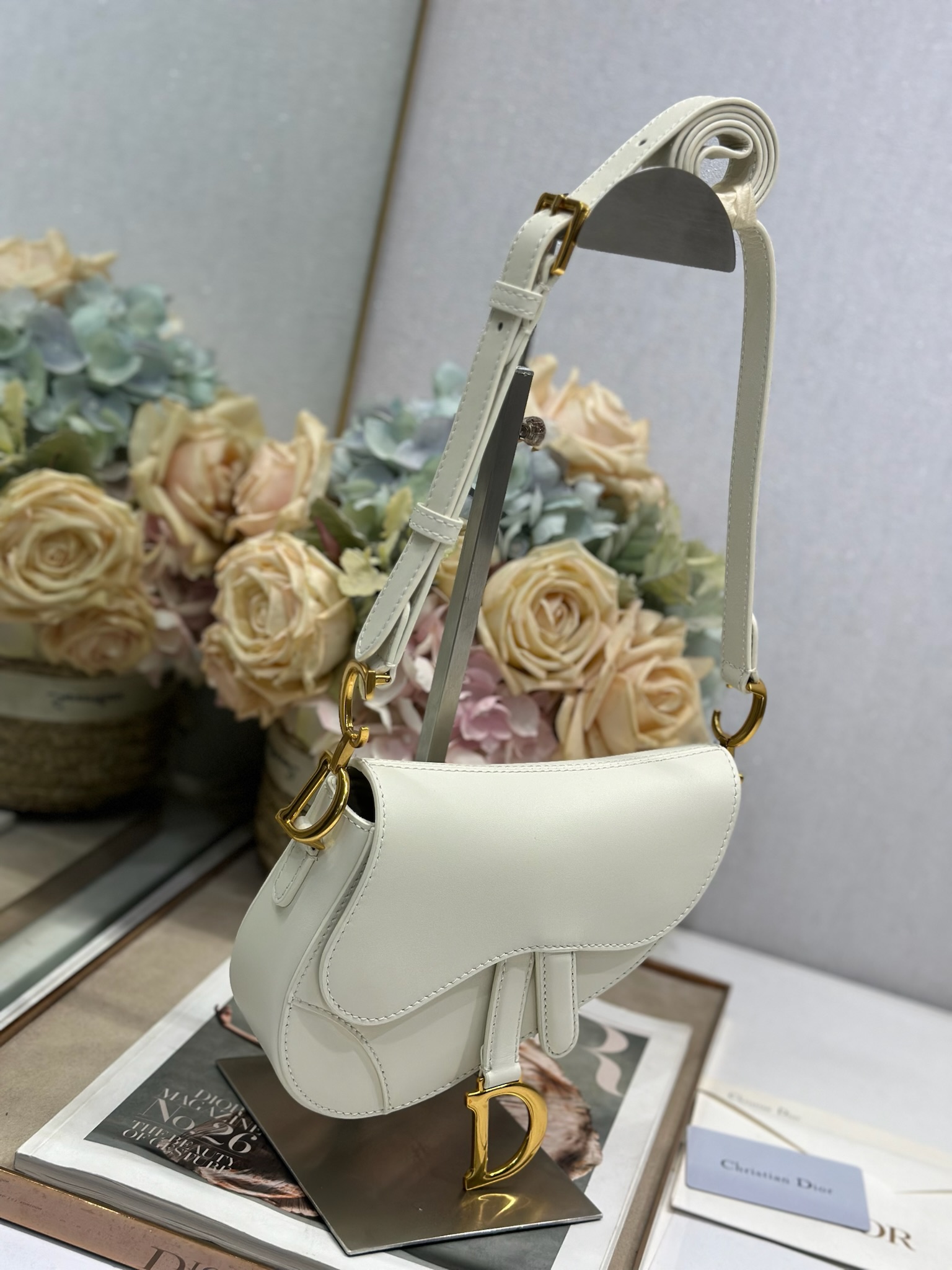 Dior White Mini Soft Saddle Bag with Strap - Iconic Design, Premium Leather 3 i1747729481 3316 1