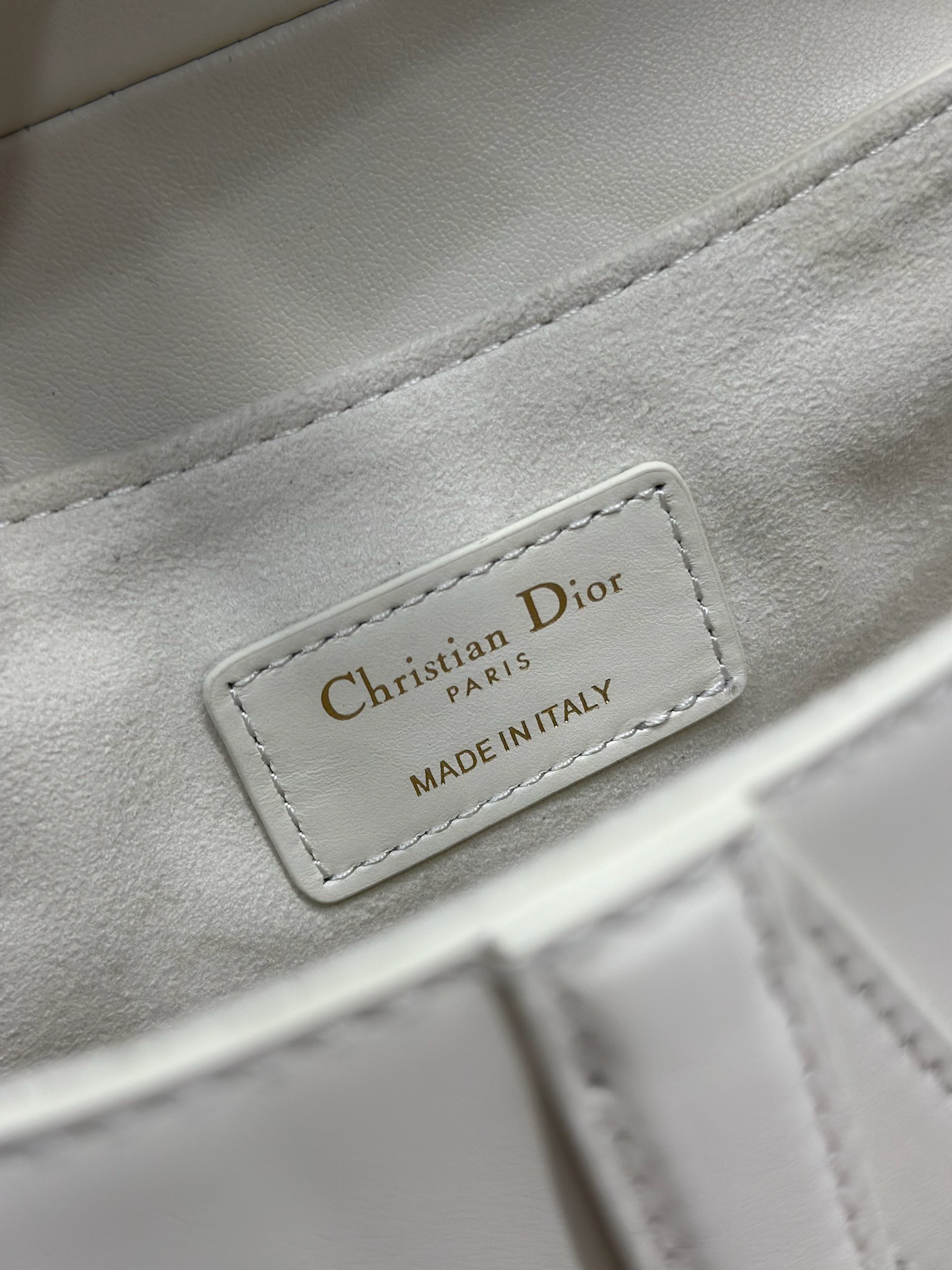 Dior White Mini Soft Saddle Bag with Strap - Iconic Design, Premium Leather 9 i1747729481 8270 7