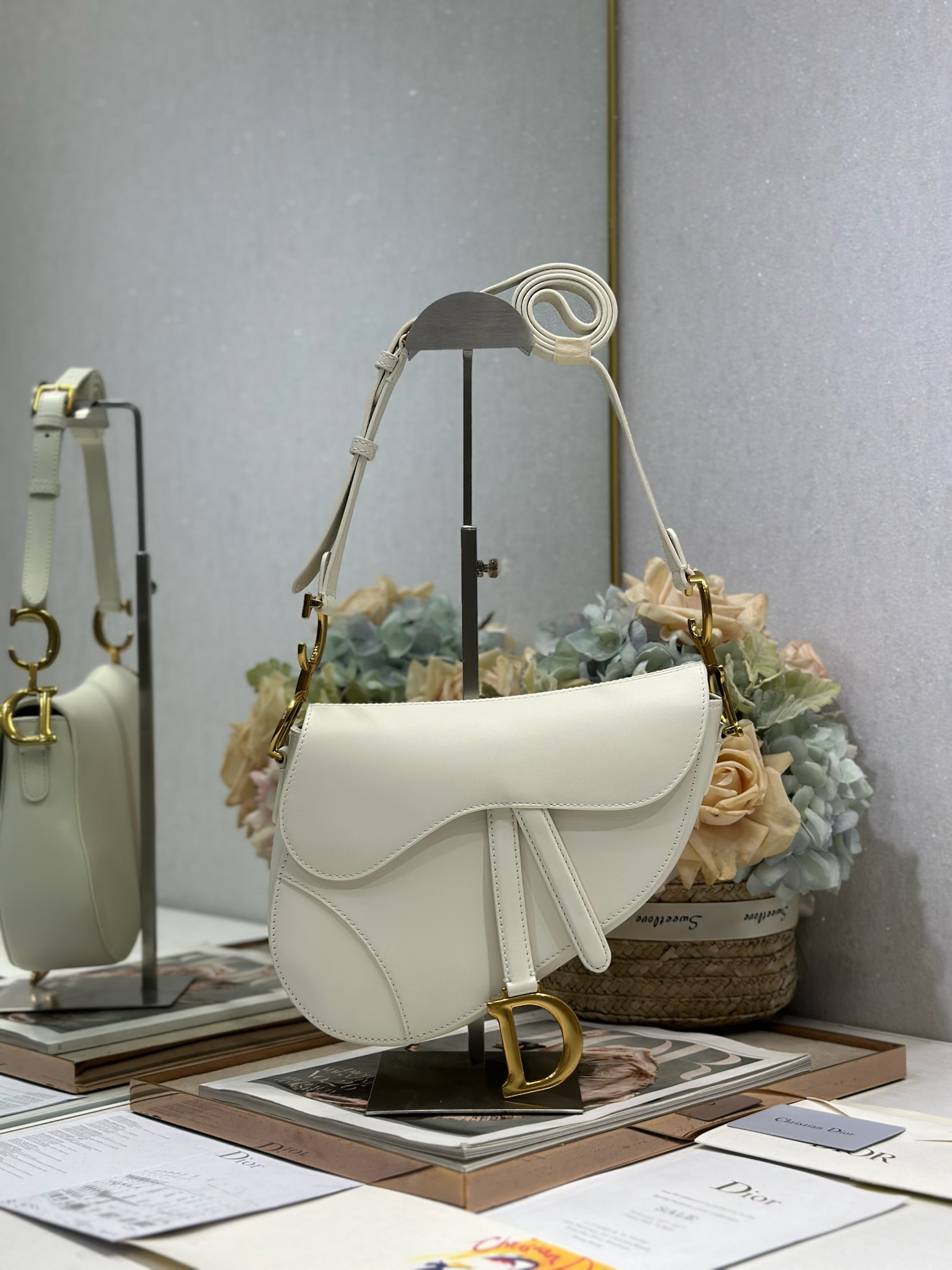 Dior Soft Saddle Bag, White Leather, Medium Size with Adjustable Strap 2 i1747729670 1811 0