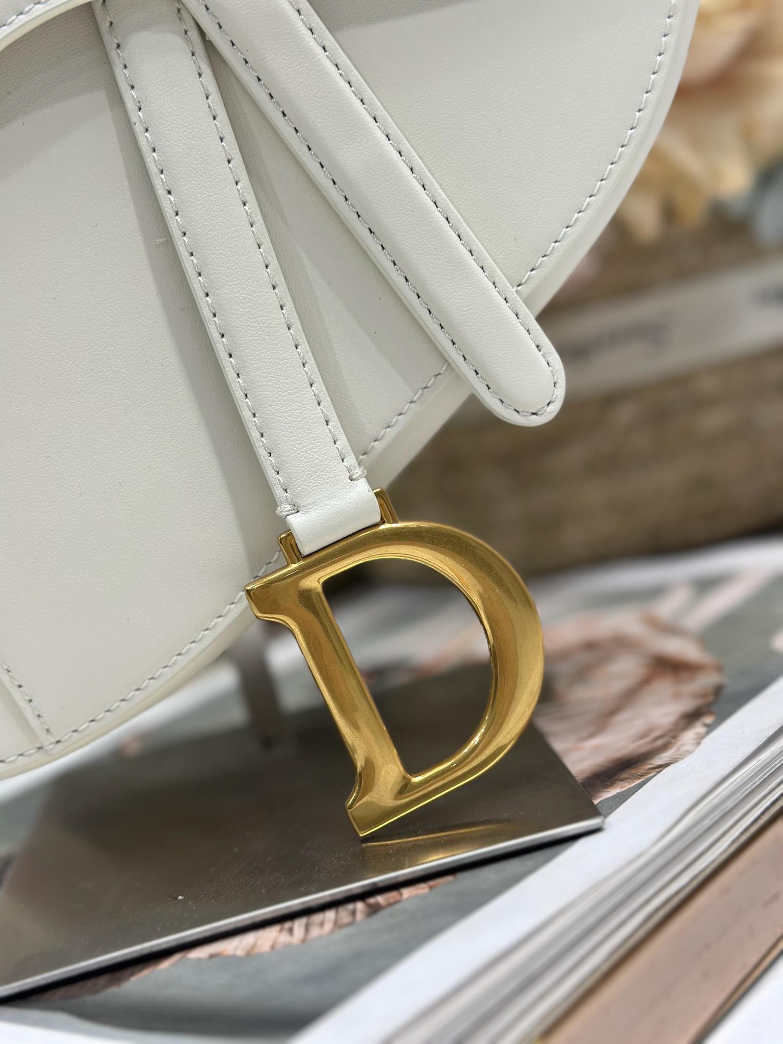 Dior Soft Saddle Bag, White Leather, Medium Size with Adjustable Strap 4 i1747729670 7059 2