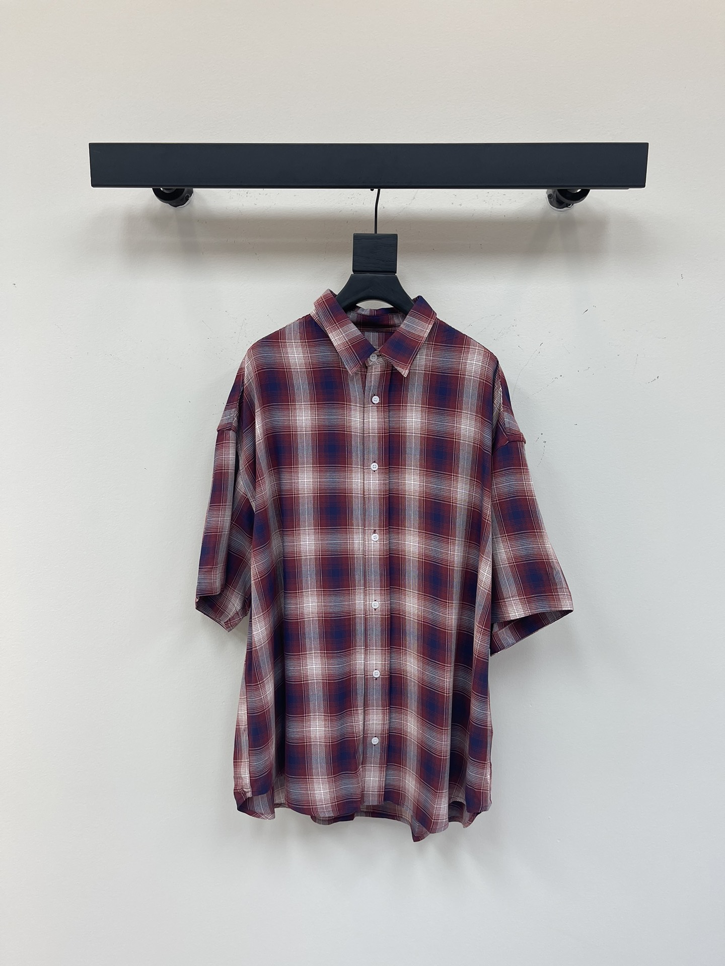 NO:411799,Acne*25 new colored plaid shirt, versatile and high-end colors, good inclusive custom style, full of high-end and casual sense, visual feast, a versatile item that must be bought in all seasons, customized fabrics, full of casual style, goddess must be a magical tool!  The style is versatile and not picky. It stretches the line proportions and makes the upper body beautiful!  Workmanship quality depends on details, explosive boyfriend style, same style for men and women, SML, acne studios,shirts,alexander wang19860909Acne*25新款色织格纹衬衫 颜色百搭高级 定制版型包容性好 尽显高级随意感 视觉盛宴 四季必入的百搭单品 订制面料,休闲范儿十足 女神必入神器！ 版型百搭不挑人 拉长线条比例 上身美的不要不要的！ 做工品质看细节 爆棚的男友风 男女同款 SML,,acne studios,shirts,alexander wang,Women's clothing