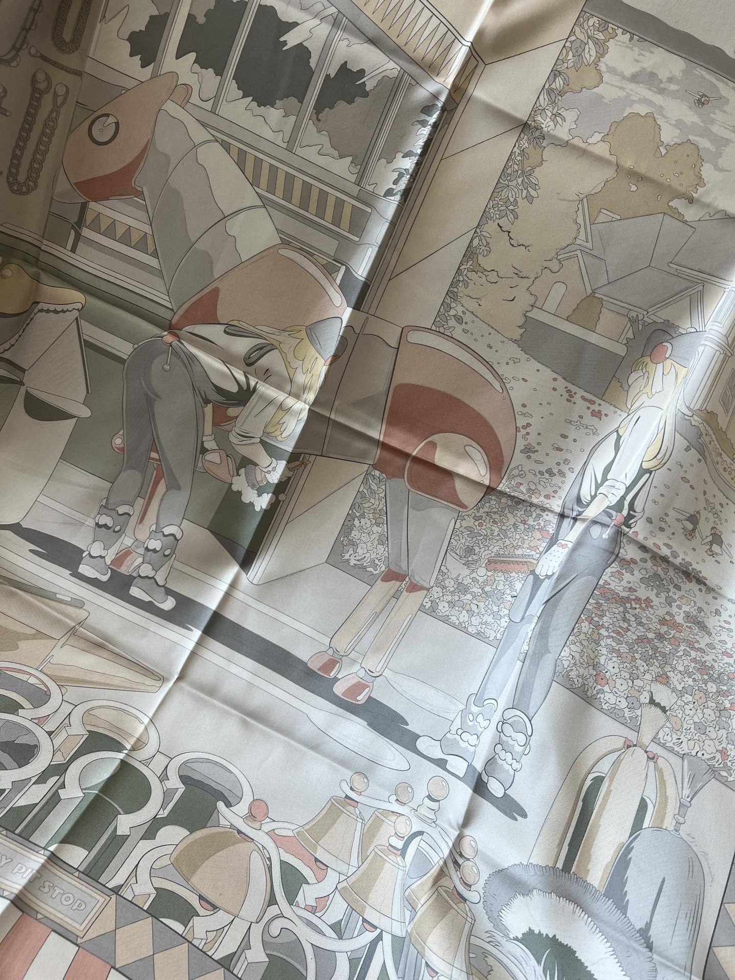 [Hermès Scarves]more details