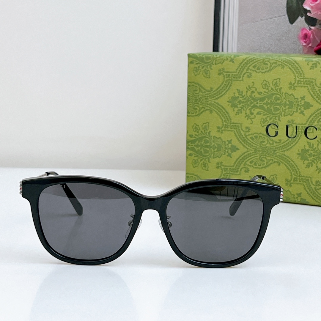  原版高品质
GUCC* 新品
MOD：GG1884SK
SIZE：56口16-145
🔝🔝
