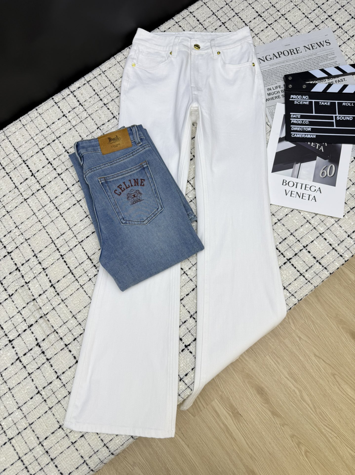 NO:412934,Celin*25ss Back pocket embroidered pattern slightly flared jeans. The slightly flared jeans that you don’t want to take off when you put on your body. Modify the legs and make it look taller and slimmer. It is a versatile slightly flared jeans. The effect is simply awesome and instantly enhances the styling. Two colors 26-27-28-29-30.,,celine,jeans,alexander wang19860909Celin*25ss 后背口袋刺绣图案微喇牛仔裤 穿上身就不想脱下来的微喇裤子 修饰腿型 显高显瘦 是万能的微喇版型 效果简直封神 瞬间提升造型感 两色26-27-28-29-30.,,celine,jeans,alexander wang,Women's clothing