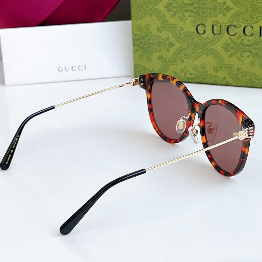  原版高品质
GUCC* 新品
MOD：GG1883SK
SIZE：56口18-145
🔝🔝