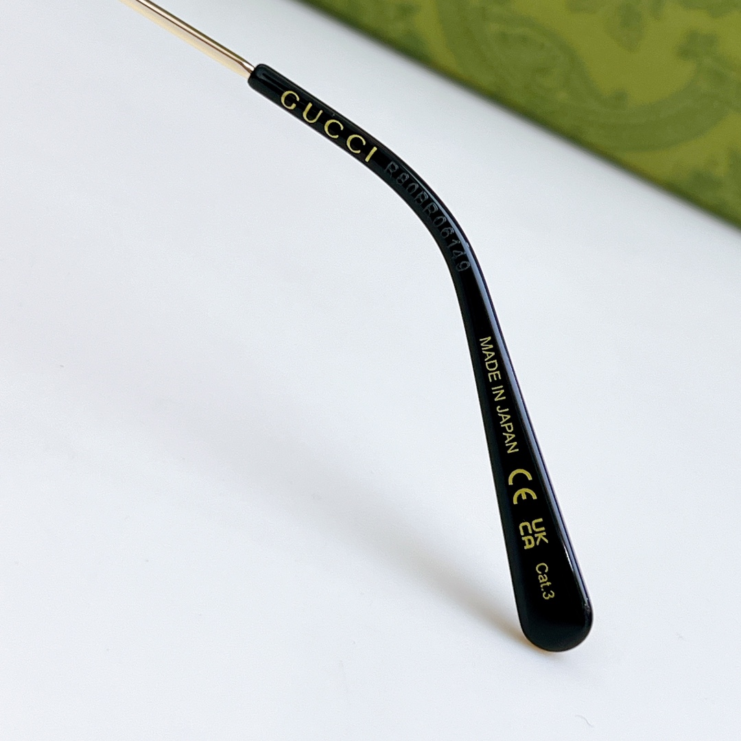  原版高品质
GUCC* 新品
MOD：GG1883SK
SIZE：56口18-145
🔝🔝