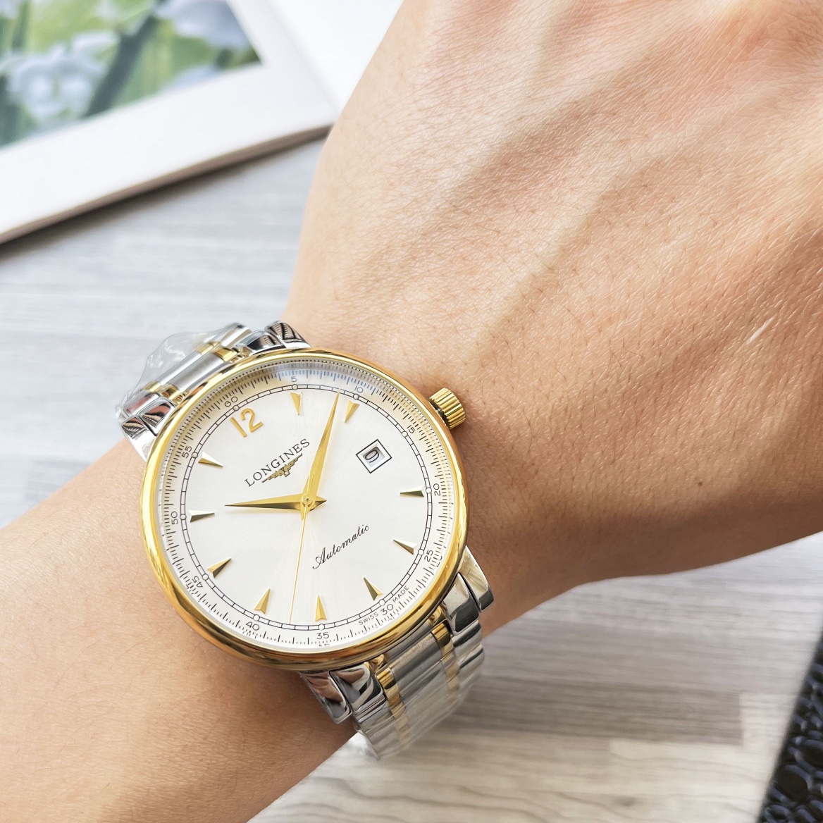 NO:336742,White shell and gold shell steel belt 20 [Latest] Longines three-pin design [Type] boutique men's watch [Watch strap] real cowhide strap ///316 stainless steel strap (comfortable and durable) [Movement] High-end fully automatic mechanical movement [Mirror] Mineral reinforced glass (higher definition) Elegant taste, vast and atmospheric, ingenious, wrist treasure, size diameter 41mm thick 12Mm hot sale!  Welcome to reprint!  longines cowhide19860909白壳金壳 钢带20【最新】浪琴三针设计【类型】精品男士腕表【表带】真牛皮表带///316精钢表带（舒适耐用）【机芯】高端全自动机械机芯【镜面】矿物质强化玻璃（更高清） 品味高雅 浩瀚大气 匠心独运 腕间瑰宝 尺寸直径41mm厚12Mm热卖上市！欢迎转载！,,longines,cowhide,Watch