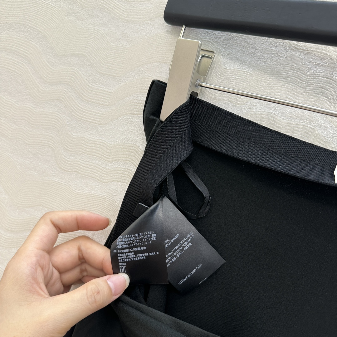 P644: High-Quality One-Size-Fits-All Female Suit with Elegant Design Details - 图片 5