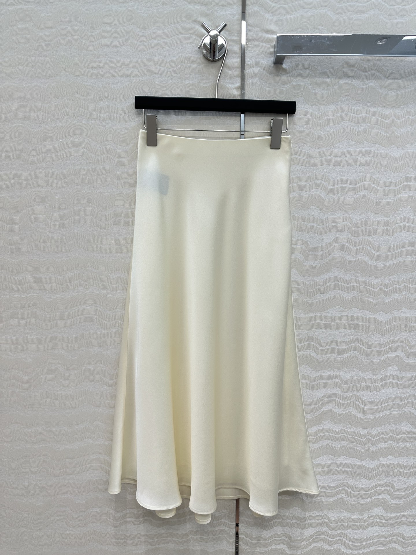 P644: High-Quality Female Suit with Unique Design and Imported Fabric
