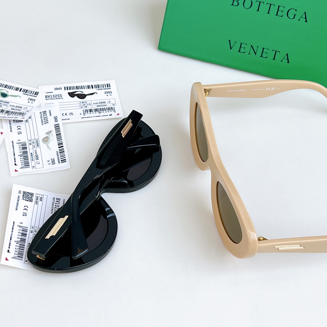  高圆圆广告款
BOTTEGA VENET*
MOD：BV1325S
SIZE：51口23-145
🔝🔝