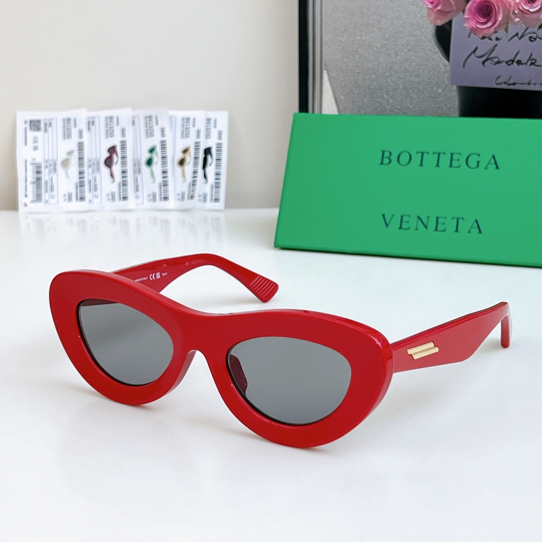  高圆圆广告款
BOTTEGA VENET*
MOD：BV1325S
SIZE：51口23-145
🔝🔝