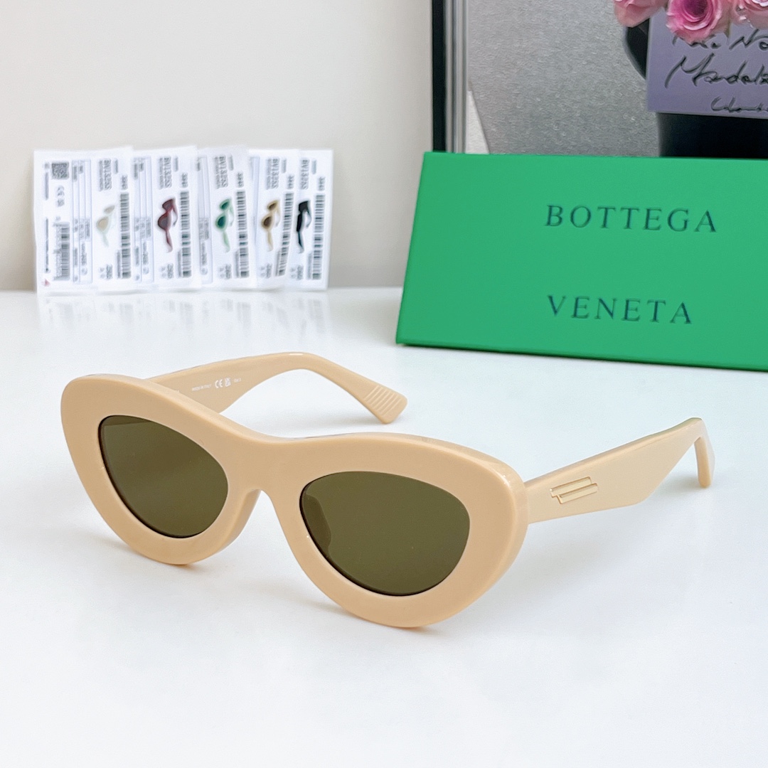  高圆圆广告款
BOTTEGA VENET*
MOD：BV1325S
SIZE：51口23-145
🔝🔝