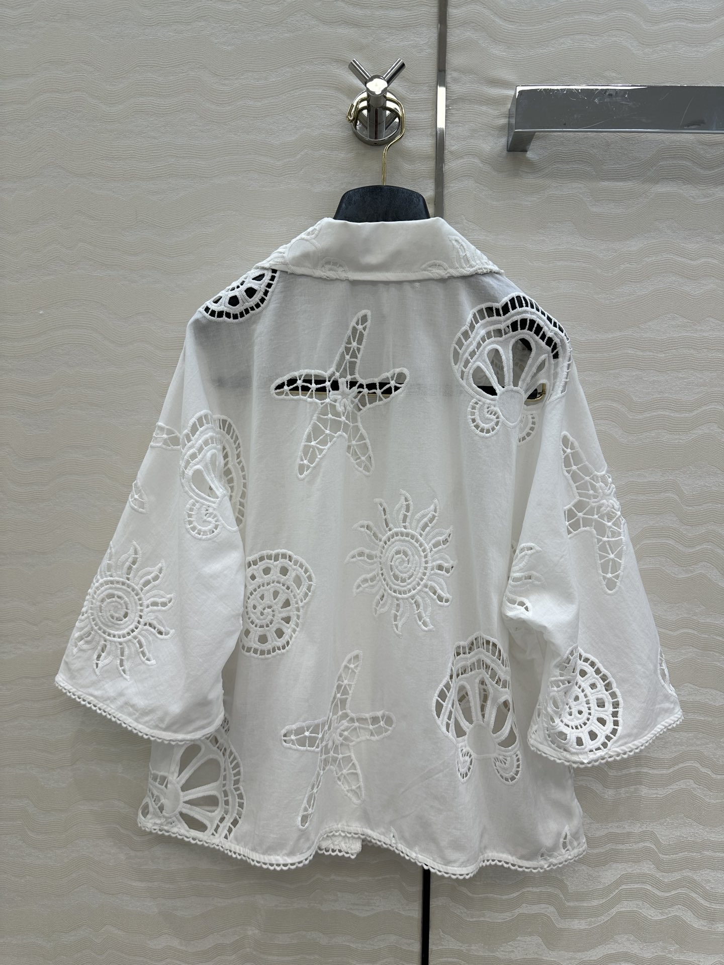 Exclusive Packaging for High-End Female Fashion with Unique Details and Quality Craftsmanship - 图片 9