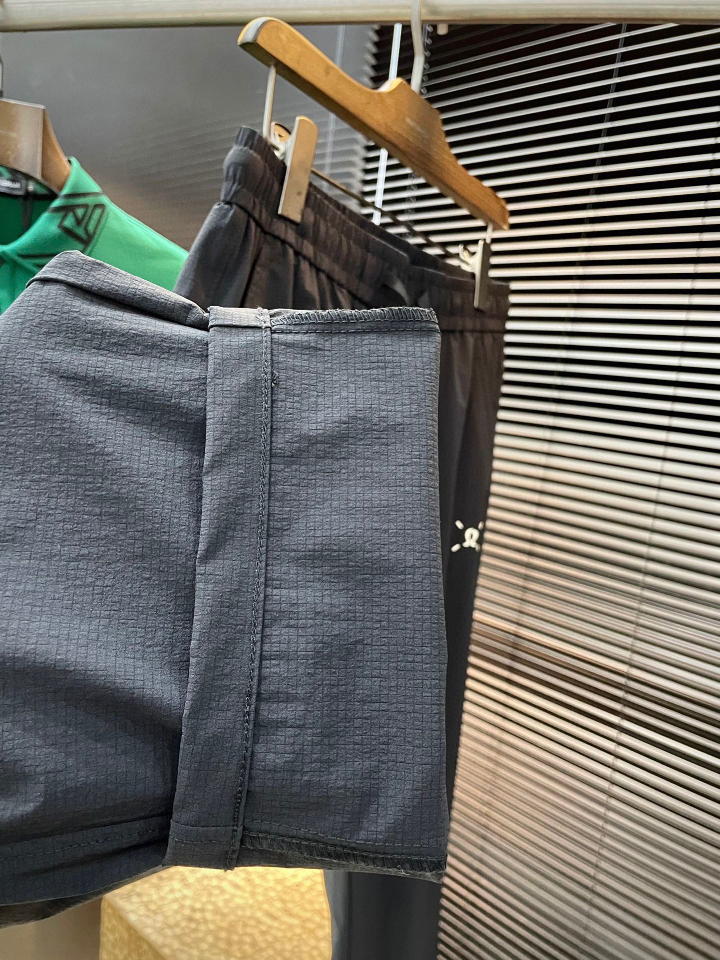 Lululemon Spring 2025 Leisure Pants: Custom Curry Fabric, Comfortable and Stylish, High-End Spring Style - 图片 5
