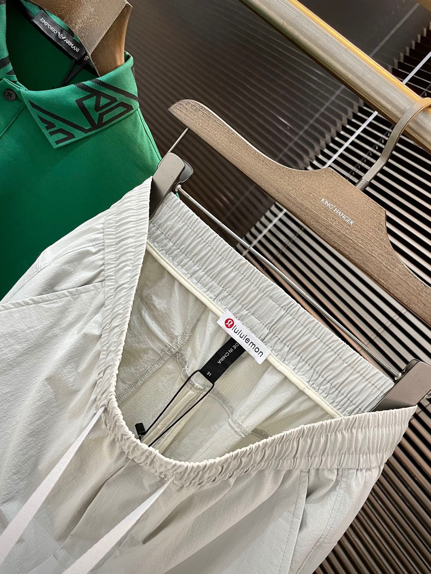 Lululemon Spring 2025 Leisure Pants: Customized Curry Fabric, Comfort, High-End Style - 图片 6