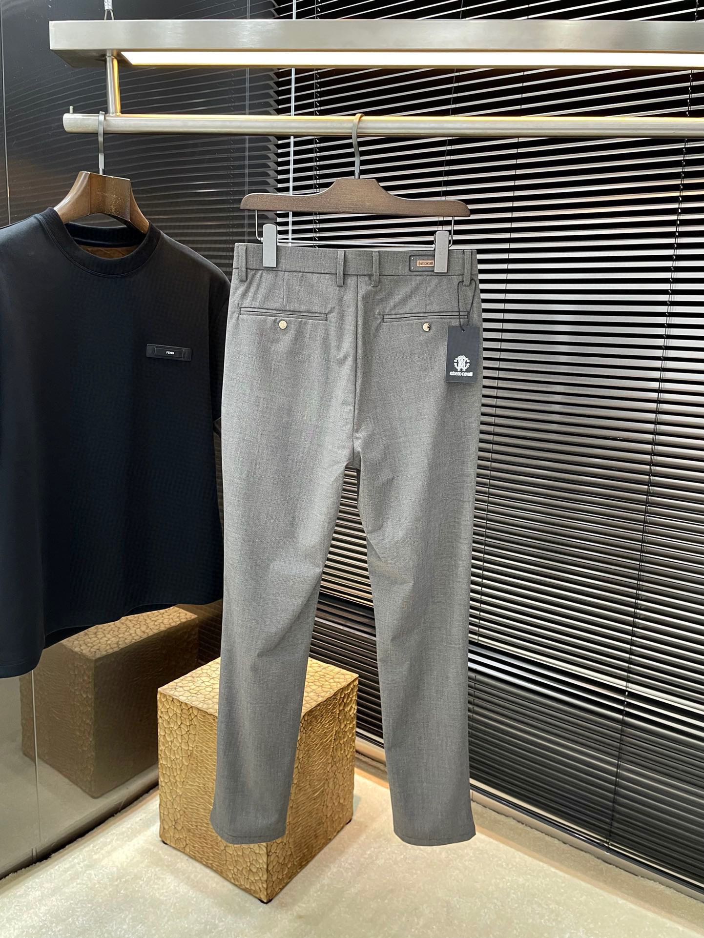 New 2025 Cavalli Collection: High-Quality Korean Fabric Suits for Sports and Leisure - 图片 9