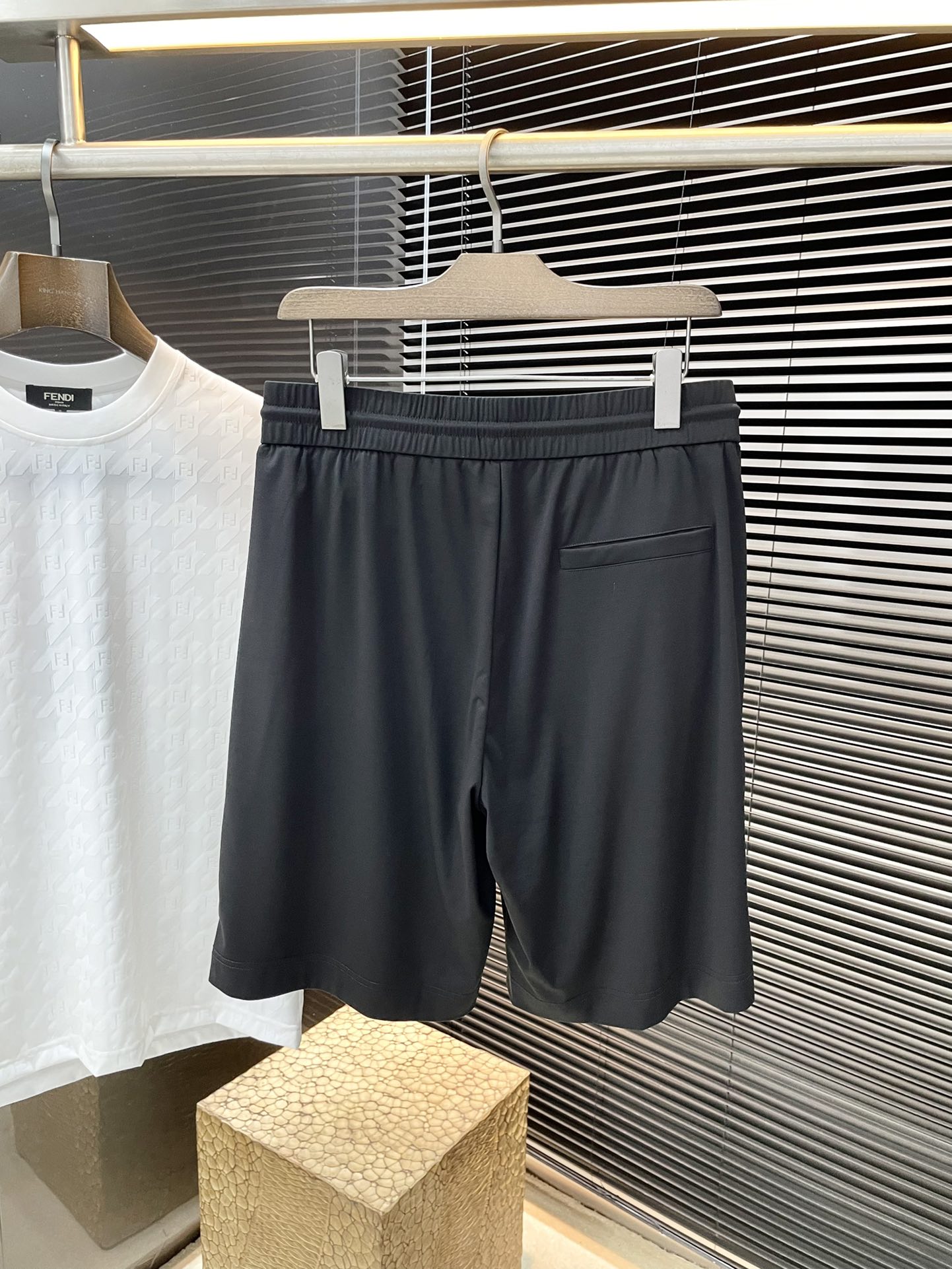 VLTN Spring 2025 Summer Shorts: Custom-made, Comfortable, High-End, Imported Twirl Fabric. - 图片 9