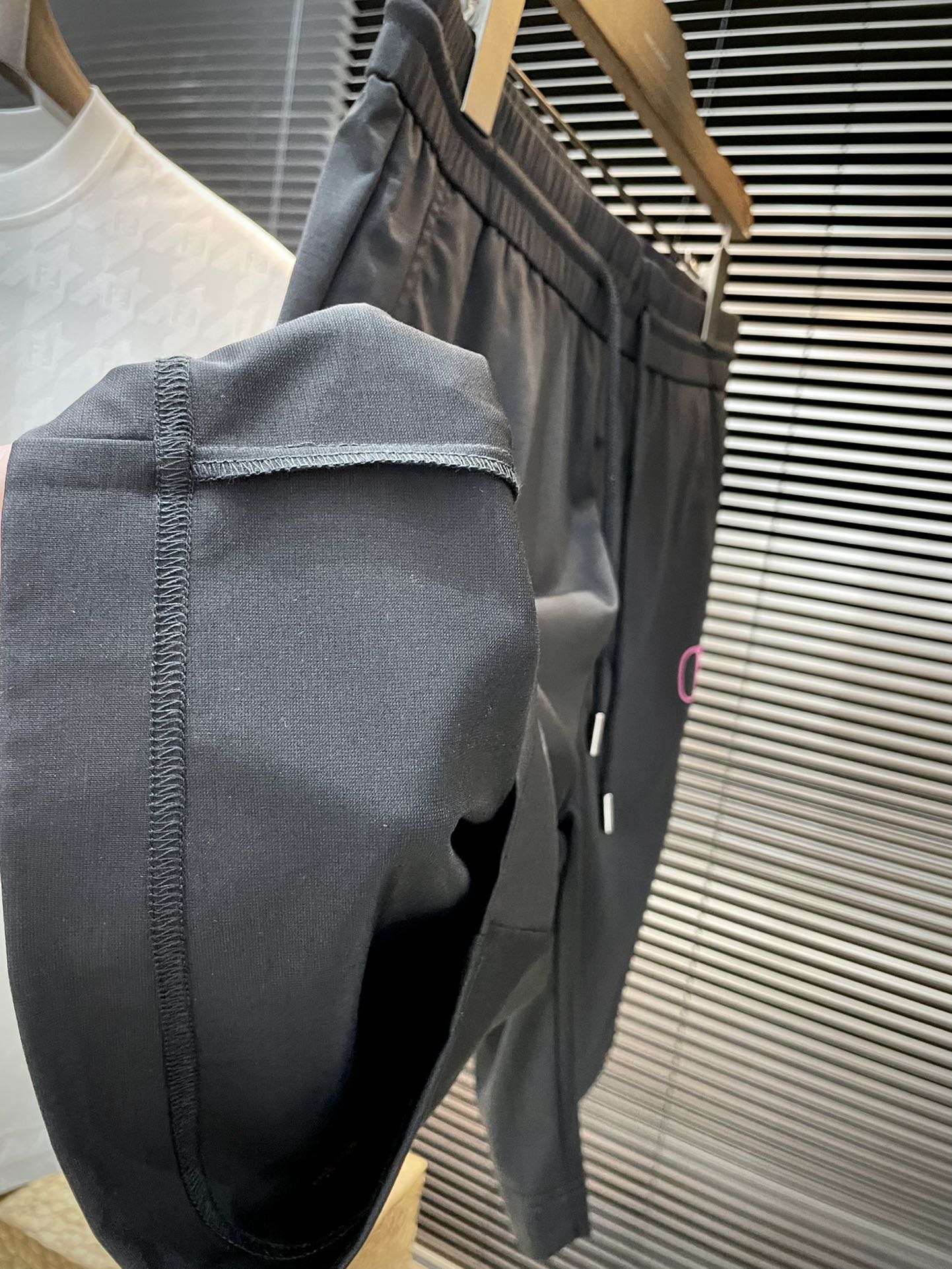 VLTN Spring 2025 Summer Shorts: Custom-made, Comfortable, High-End, Imported Twirl Fabric. - 图片 7