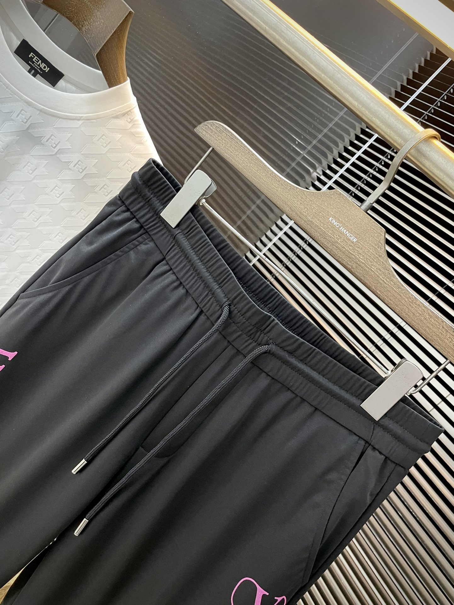 VLTN Spring 2025 Summer Shorts: Custom-made, Comfortable, High-End, Imported Twirl Fabric. - 图片 2