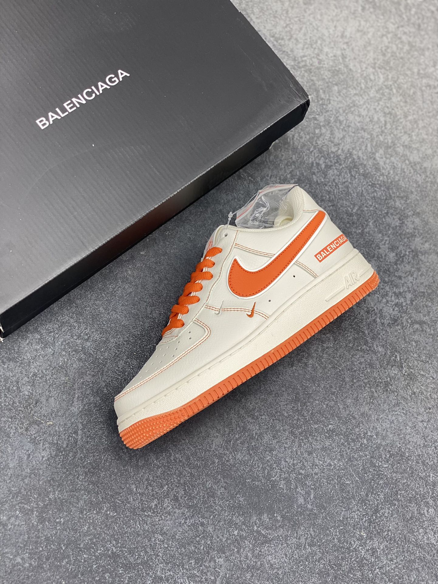 图片[7]-高端定制 BALENCIAGA×Nike Air Force 1\’07 Low 联名三勾 米橙空军一号低帮休闲版鞋 定制皮料 原楦头原纸板 纯正空军版型 内置全掌气垫 货号：FR0538-092 尺码：36 36.5 37.5 38 38.8 39 40 40.5 41 42 42.5 43 44 44.5 45-选品中心