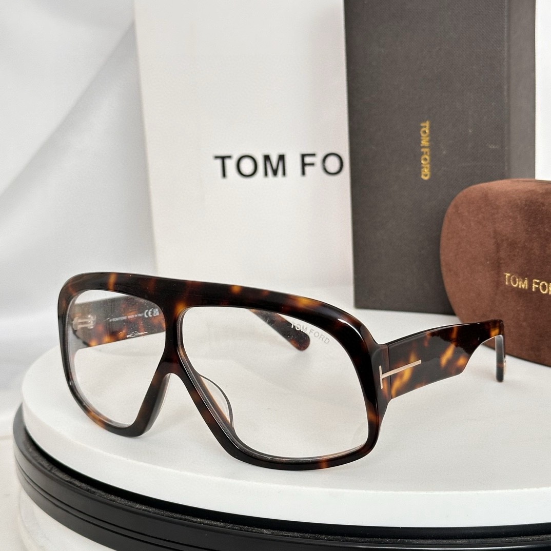  ‼️TOM FOR*🎈
官网款 高品质大框镜👍
MODEL：FT0965