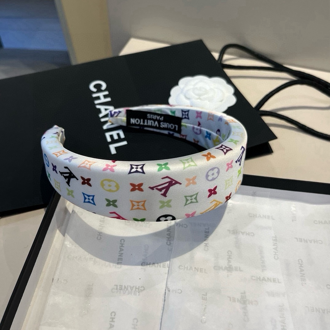 ¥

Lv路易威登新款发箍