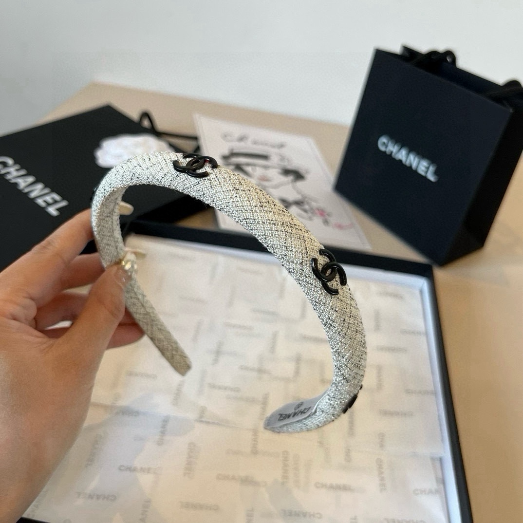 ¥

Chanel香奈儿发箍 经典小香头箍