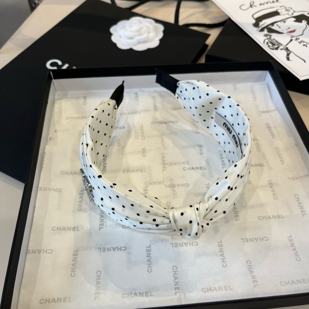 ¥

miumiu缪缪新款发箍