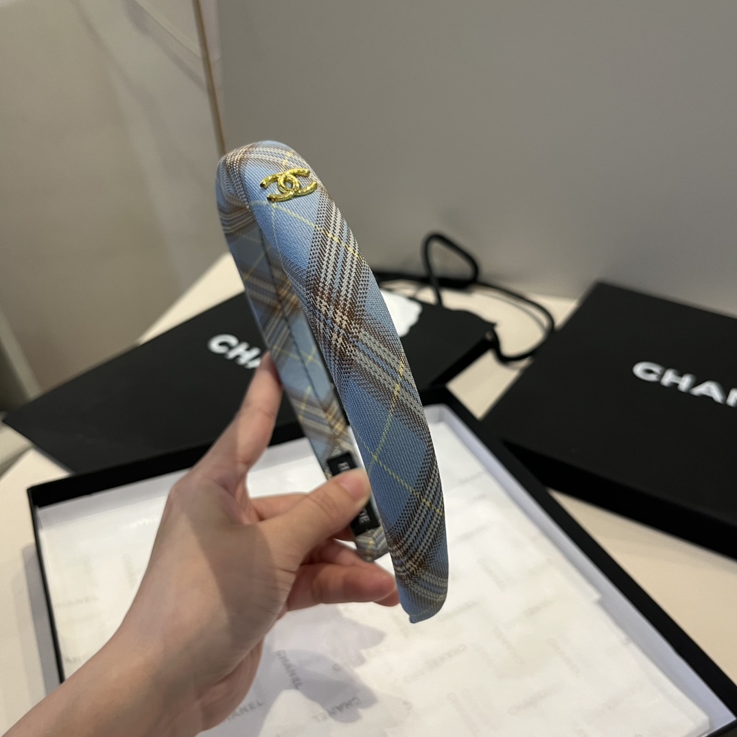 ¥

Chanel香奈儿发箍 经典小香头箍