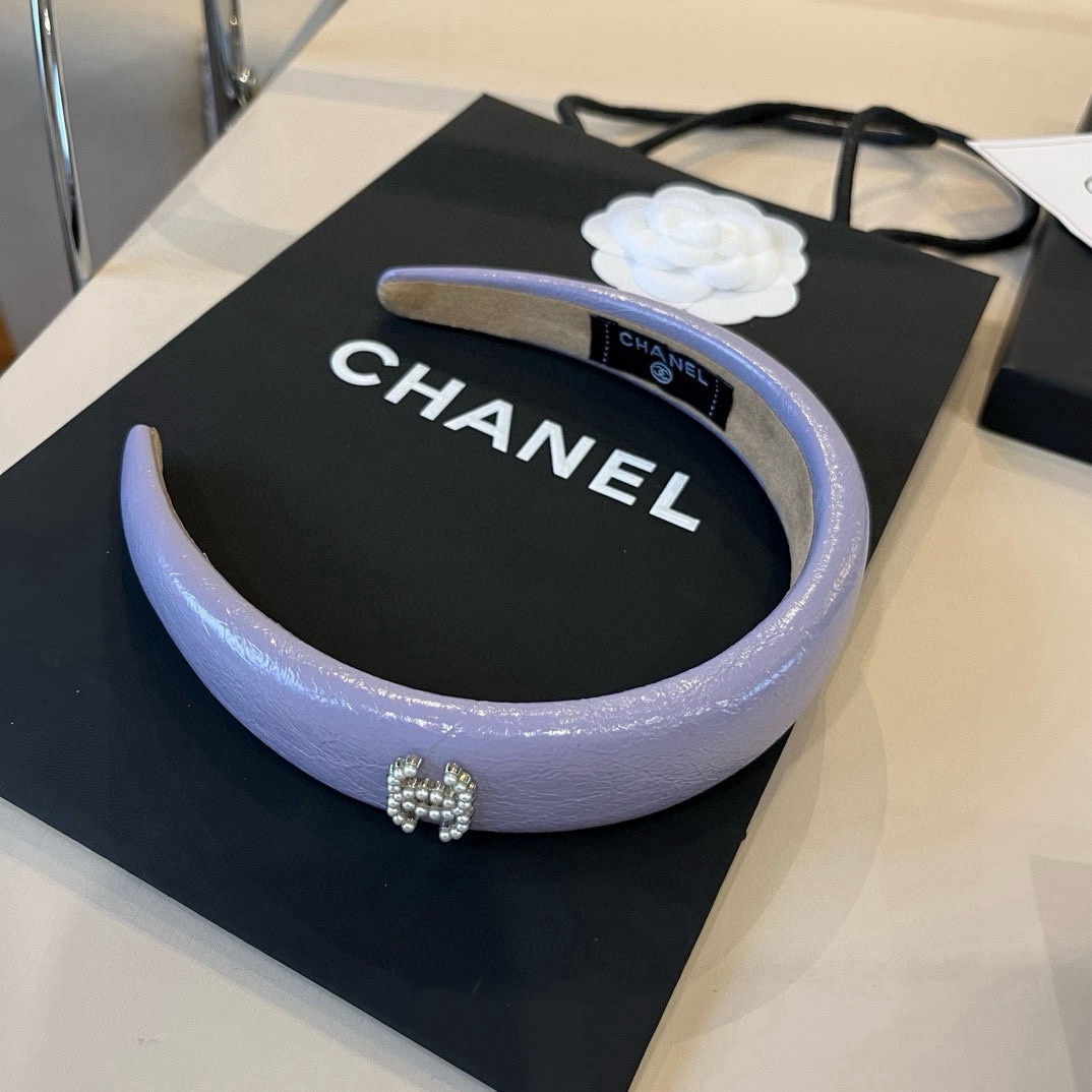 ¥

Chanel香奈儿新款发箍