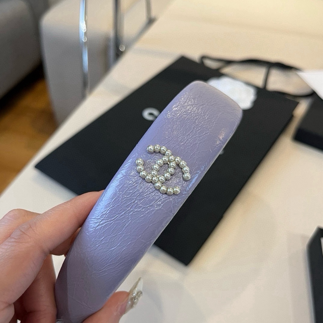 ¥

Chanel香奈儿新款发箍