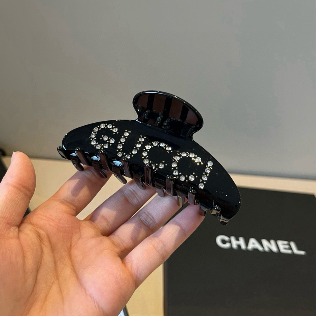 ¥（单个）
Chanel香奈儿发圈