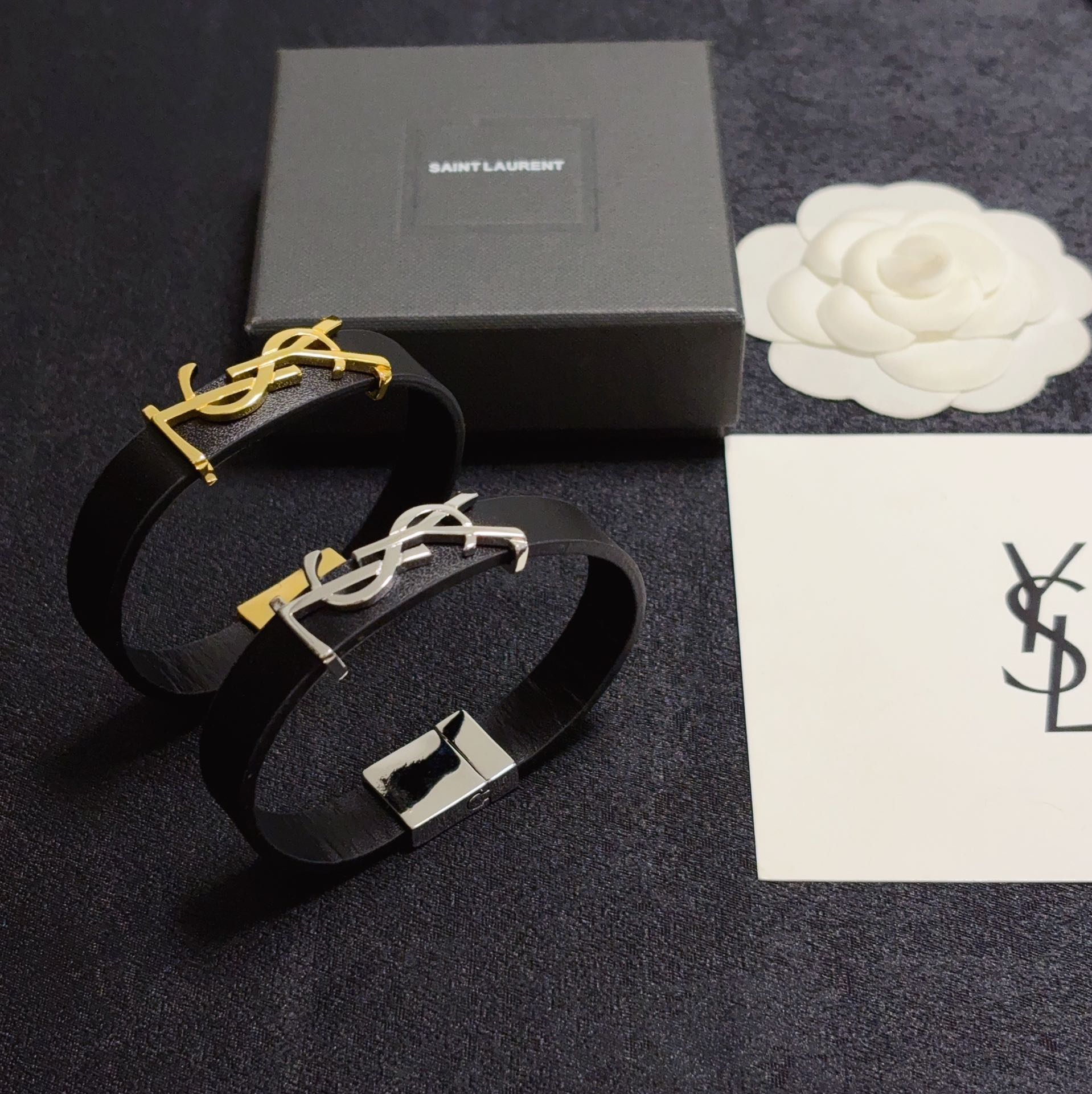 Luxurious YSL Leather Bracelet: Elegant and Bold French Fashion Statement - 图片 3