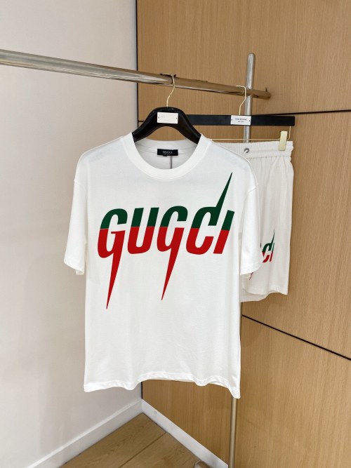 Gucci 2025 Men's Round Neck Short Sleeve Shorts Set - Cotton Fabric 1 Gucci 2025 Men's Round Neck Short Sleeve Shorts Set - Cotton Fabric